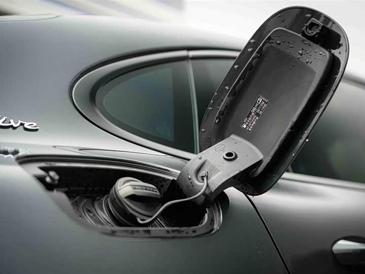 Фото 8 - Porsche Panamera