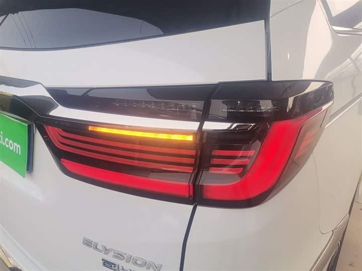 Фото 8 - Honda Elysion