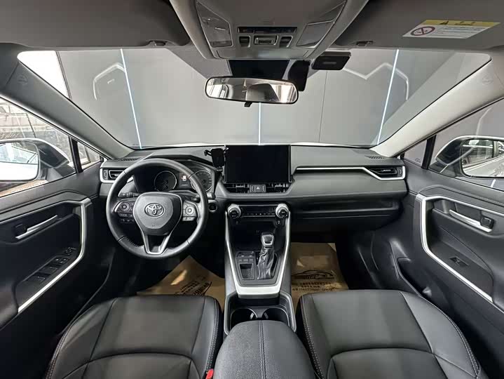 Фото 9 - Toyota Wildlander