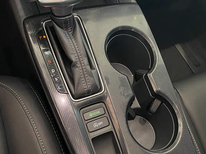 Фото 8 - Honda Civic