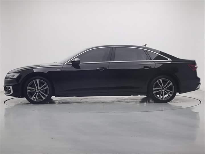 Фото 5 - Audi A6L