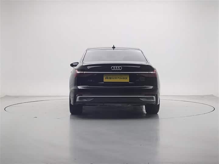 Фото 7 - Audi A6L