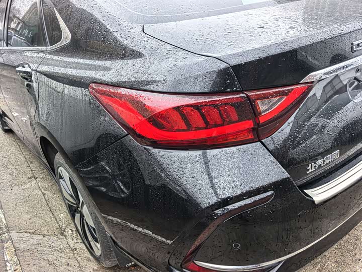 Фото 9 - Beijing EU7