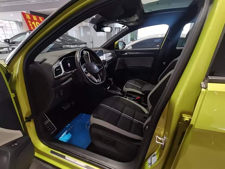 Фото 5 - Volkswagen T-Roc