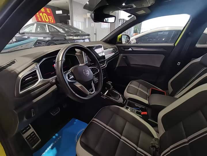 Фото 6 - Volkswagen T-Roc