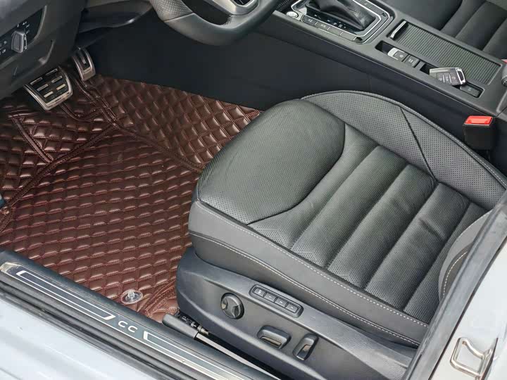 Фото 9 - Volkswagen CC