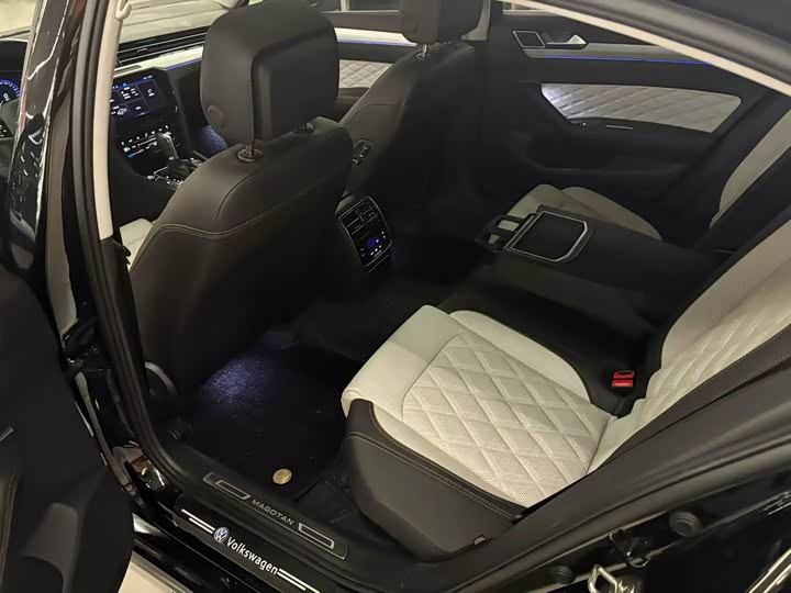 Фото 5 - Volkswagen Magotan