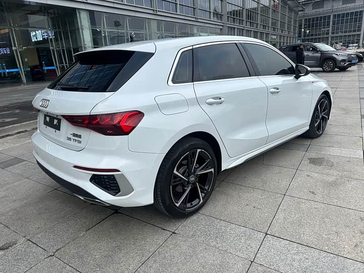 Фото 4 - Audi A3