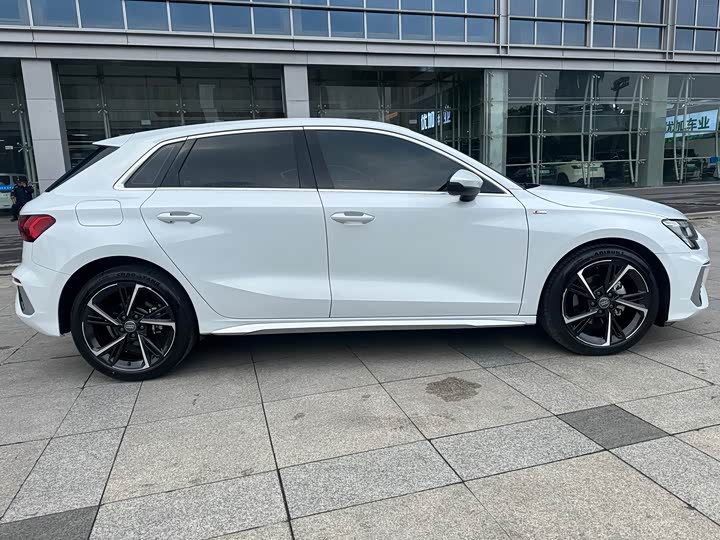 Фото 5 - Audi A3