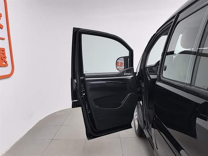 Фото 8 - Dongfeng Forthing Lingzhi M5