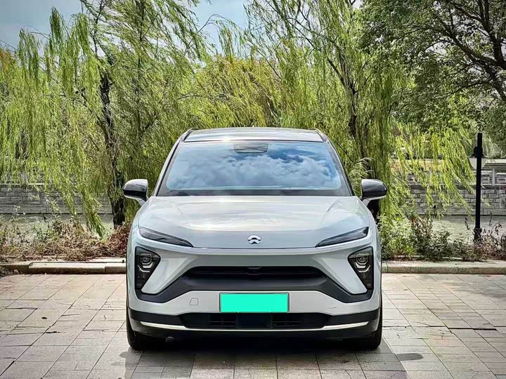 Фото 2 - Nio ES6