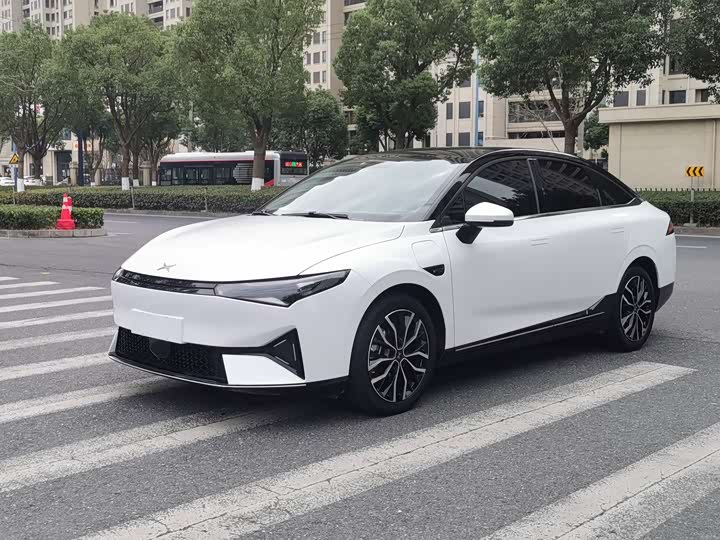 Фото 1 - XPeng P5