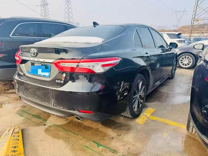 Фото 7 - Toyota Camry