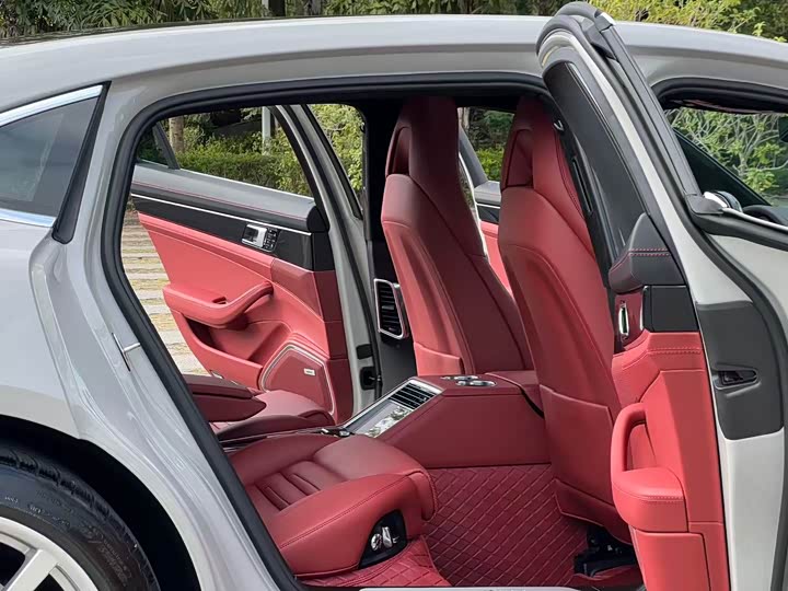 Фото 7 - Porsche Panamera