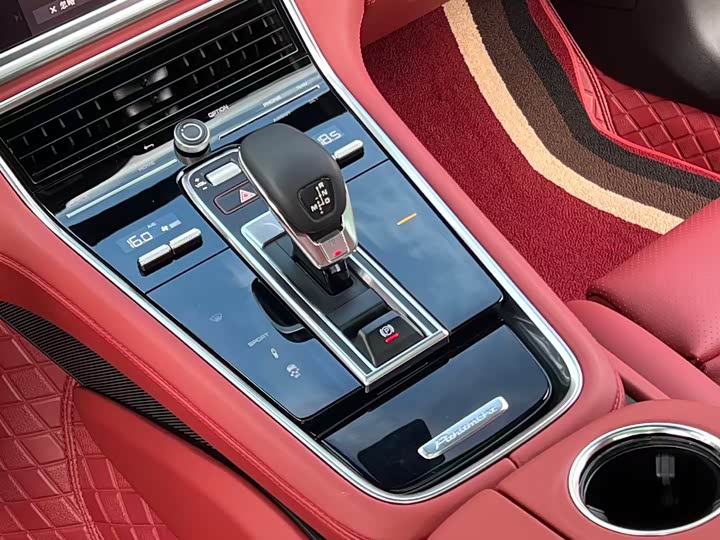 Фото 9 - Porsche Panamera