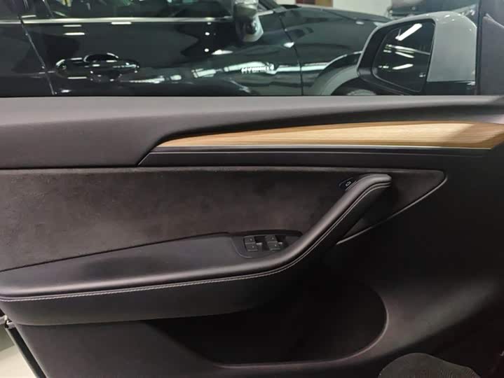 Фото 7 - Tesla Model Y