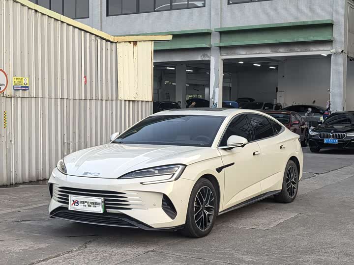 Фото 1 - BYD Seal 07 DM-i Hybrid