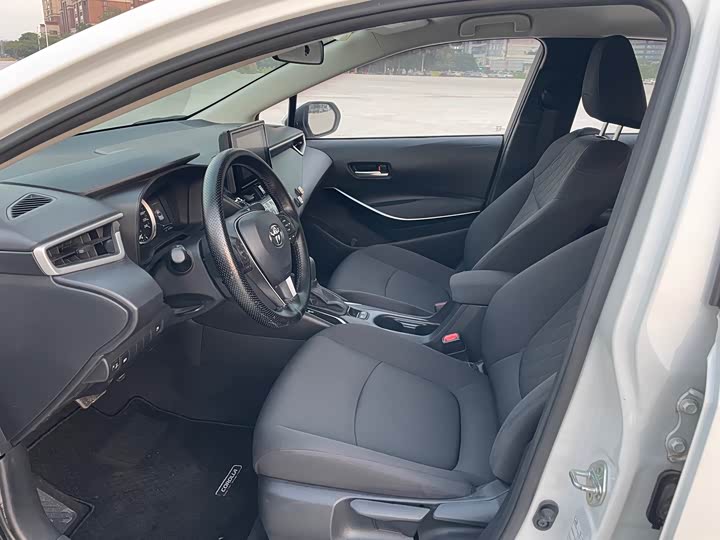 Фото 6 - Toyota Corolla