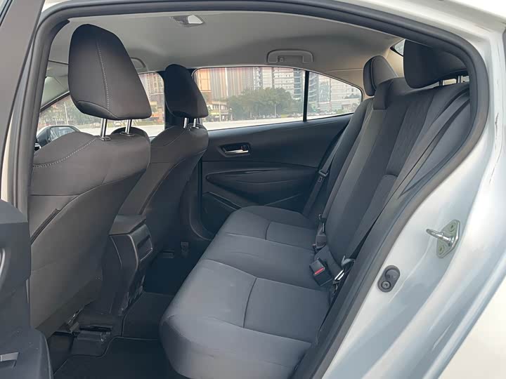 Фото 7 - Toyota Corolla