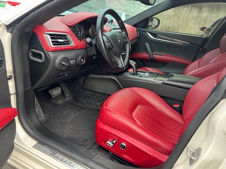 Фото 4 - Maserati Ghibli