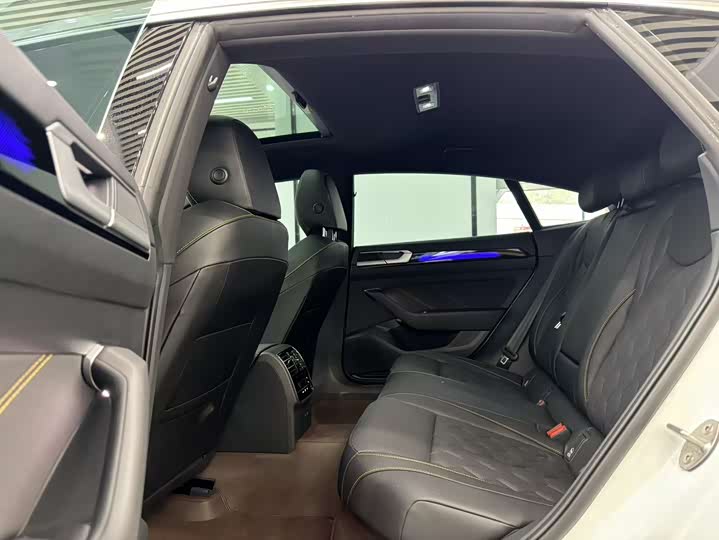 Фото 9 - Volkswagen CC