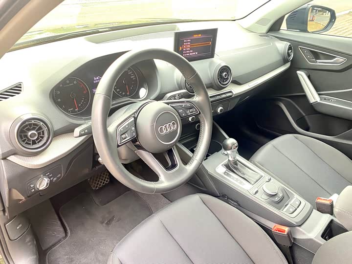 Фото 9 - Audi Q2L