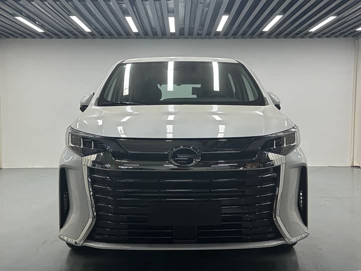 Фото 2 - GAC Trumpchi M6