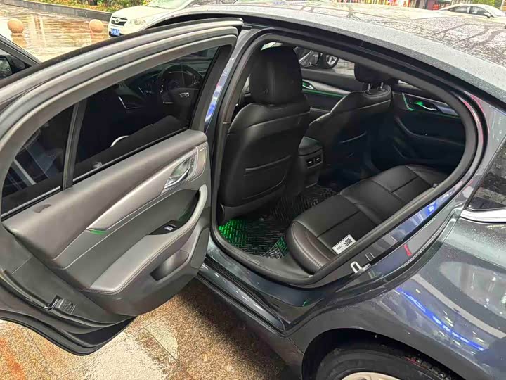 Фото 6 - Cadillac CT5