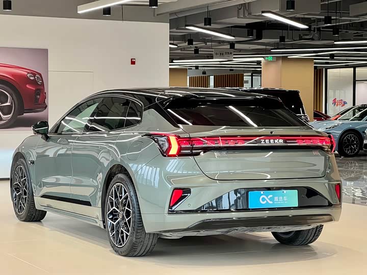 Фото 5 - Zeekr 001