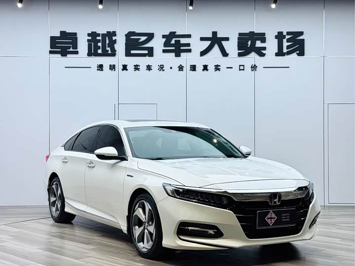 Фото 3 - Honda Accord