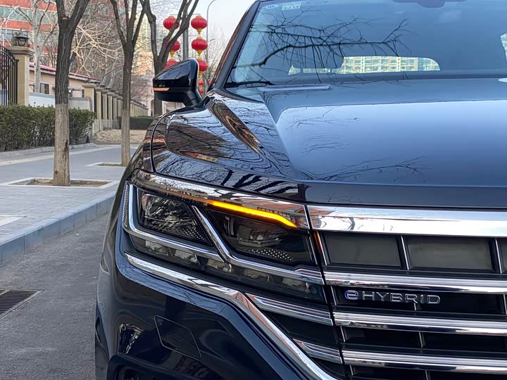 Фото 5 - Volkswagen Touareg R Hybrid