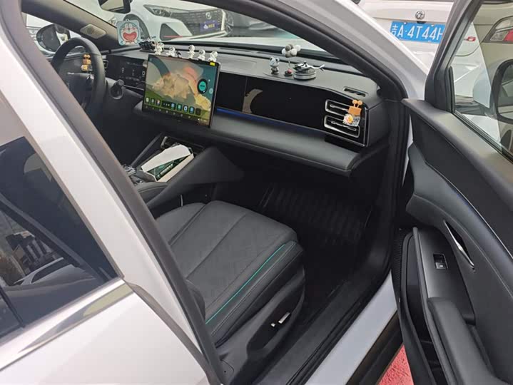 Фото 8 - BYD Qin L