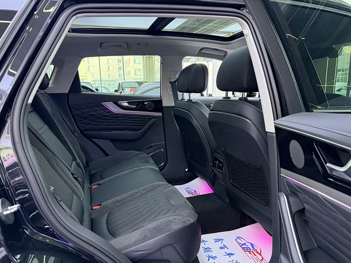 Фото 7 - Hongqi HS5