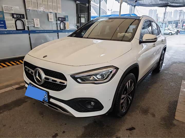 Фото 1 - Mercedes-Benz GLA-Class