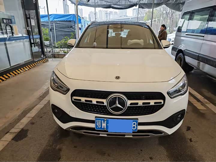 Фото 2 - Mercedes-Benz GLA-Class