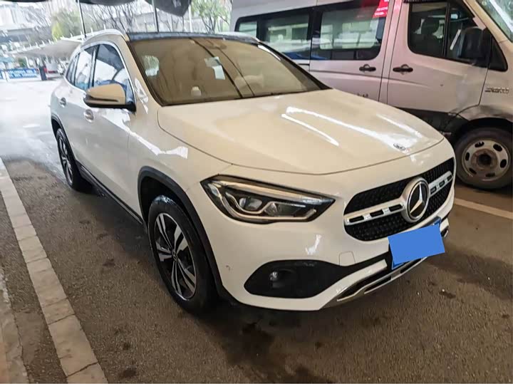 Фото 3 - Mercedes-Benz GLA-Class