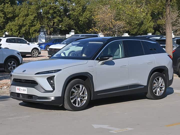 Фото 1 - Nio ES6