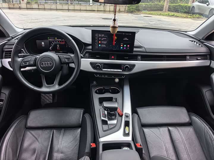 Фото 7 - Audi A4L