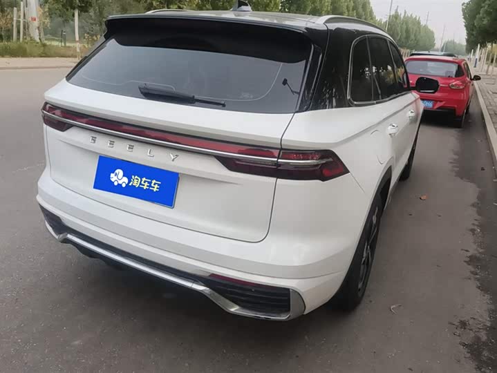 Фото 3 - Geely Monjaro