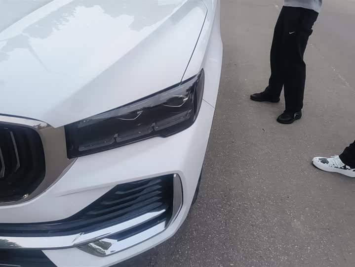 Фото 5 - Geely Monjaro