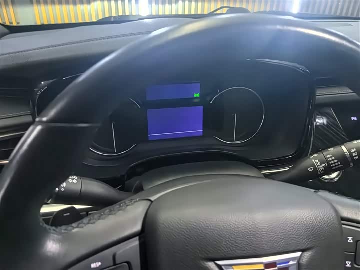 Фото 7 - Cadillac XT6