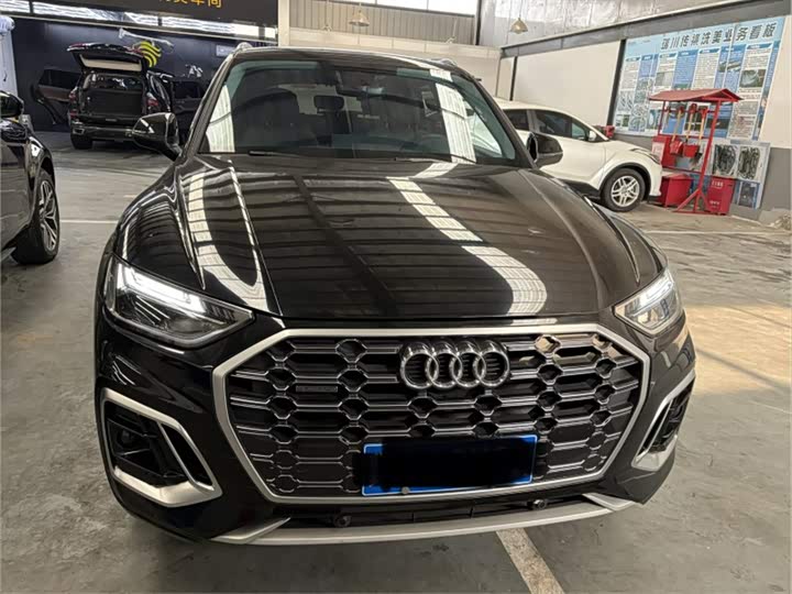 Фото 2 - Audi Q5L