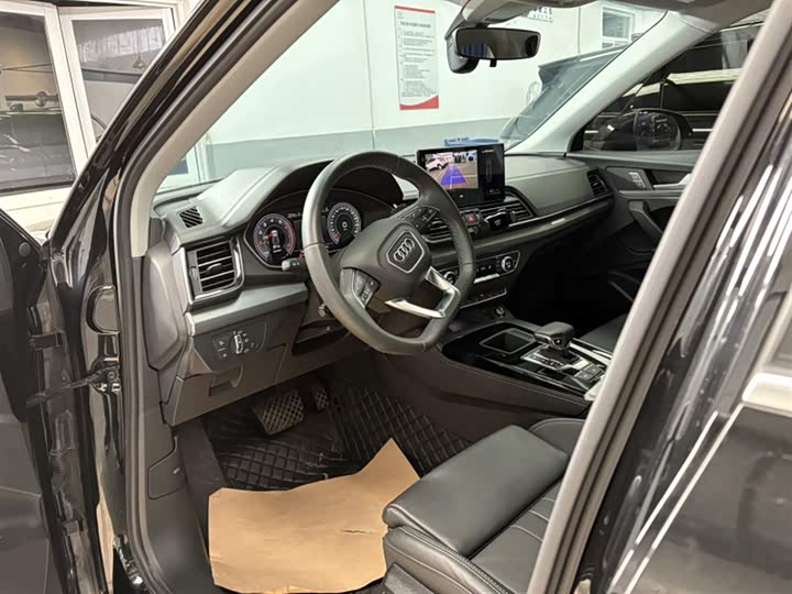 Фото 6 - Audi Q5L