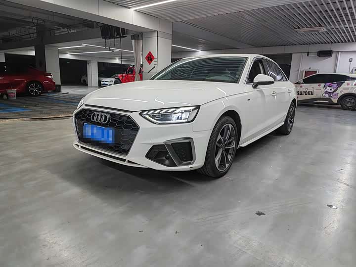 Фото 1 - Audi A4L