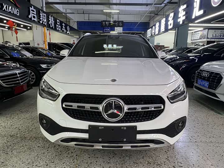 Фото 2 - Mercedes-Benz GLA-Class