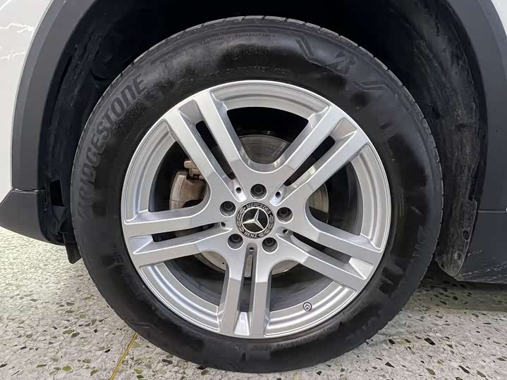 Фото 4 - Mercedes-Benz GLA-Class