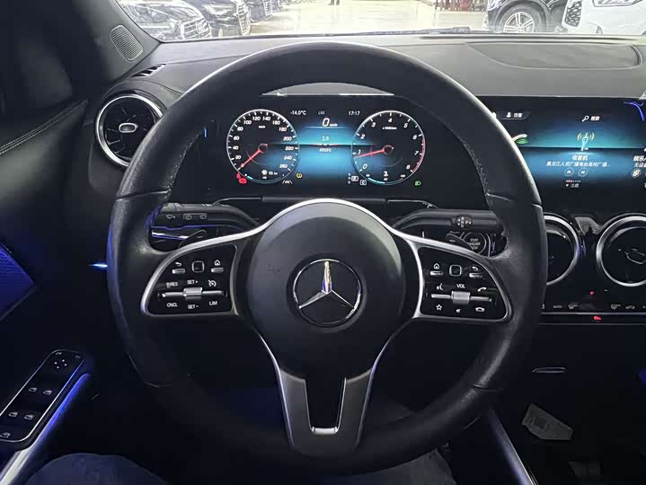 Фото 6 - Mercedes-Benz GLA-Class