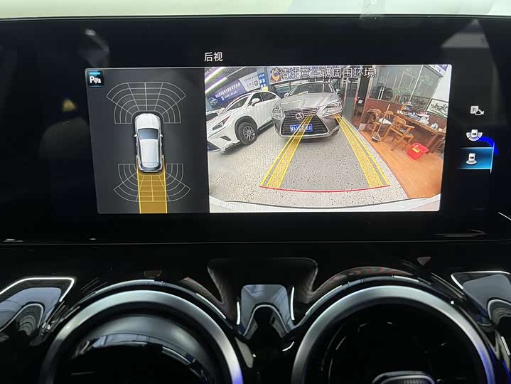 Фото 7 - Mercedes-Benz GLA-Class