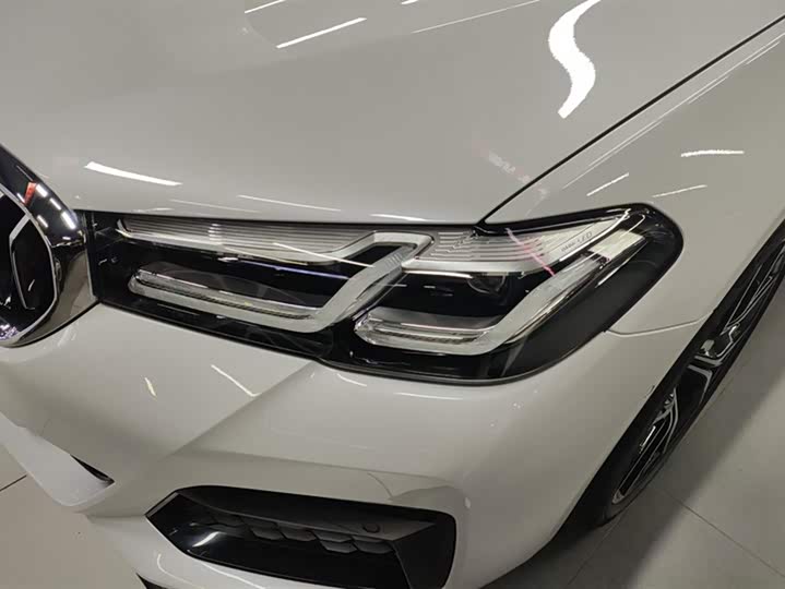 Фото 5 - BMW 5 Series