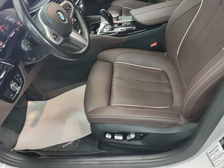 Фото 9 - BMW 5 Series